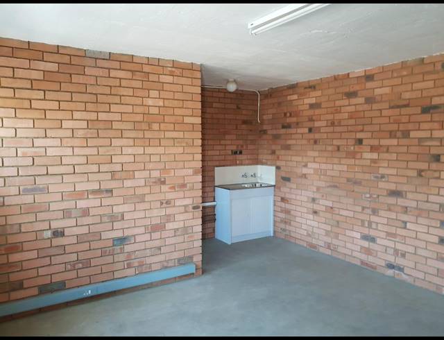 525M² WAREHOUSE TO LET IN BRENTWOOD PARK